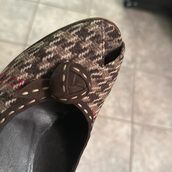 PRADA Houndstooth peep toe pumps - Picture 9 of 12